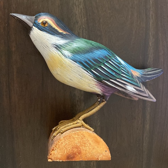 Hand Carved / Hand painted Nuthatch Bird - Picture 10 of 11